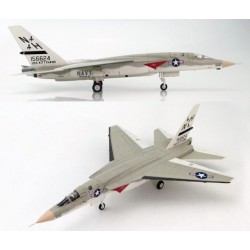 RA-5C Vigilante RVAH-6 USS Kitty Hawk, 1971 1/72 HOBBYMASTER HA4701