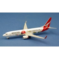 Qantas Boeing B737-838 VH-VXA 1/400 Apollo